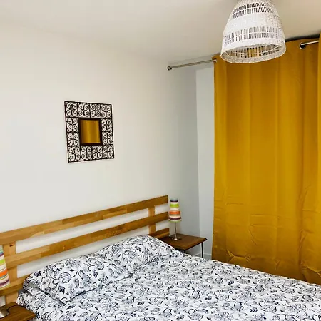 Joli F2 Avec Terrasse 150m * Saint-Aubin-Sur-Mer (Calvados)