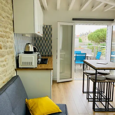 Joli F2 Avec Terrasse 150m Saint-Aubin-Sur-Mer (Calvados)