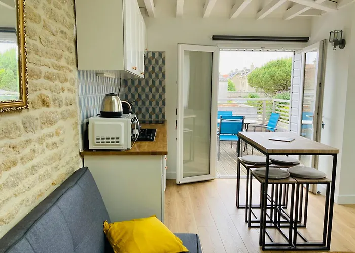 Joli F2 Avec Terrasse 150m Saint-Aubin-Sur-Mer (Calvados)